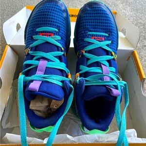 Kid’s LeBron Witness VII Basketball Shoes Grade School